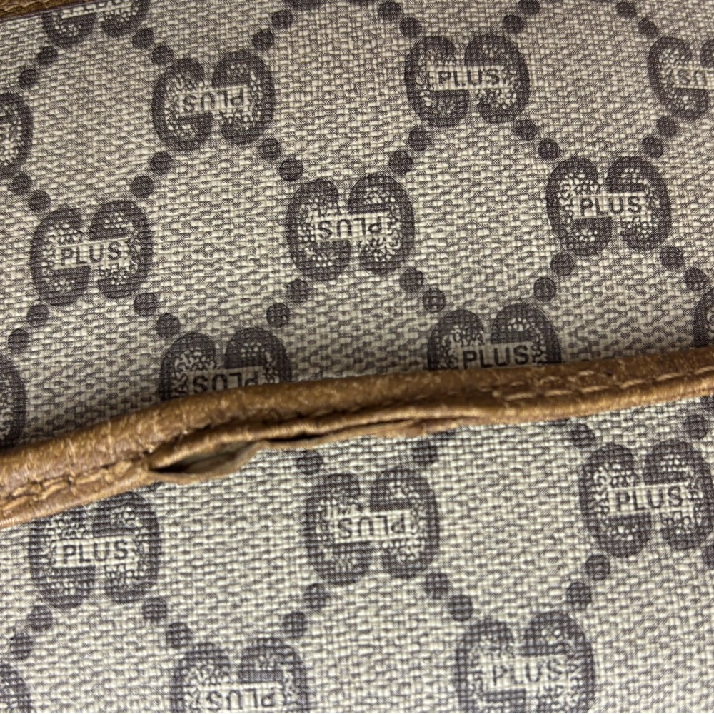 Gucci vintage 1980s "Plus" shoulder bag EUC - Picture 13 of 14